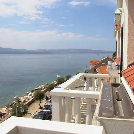 Story Apartment Bol