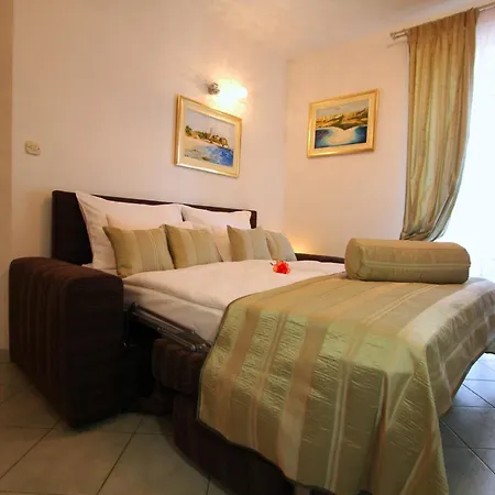 Story Apartment Bol