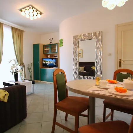 Story Apartment