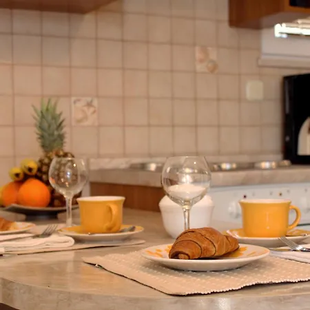 Story Apartment *